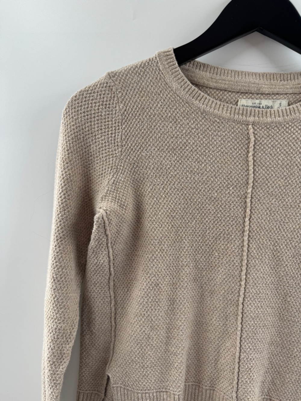 Abercrombie & Fitch Cream Knit Sweater – Women’s Small - Picture 2 of 9